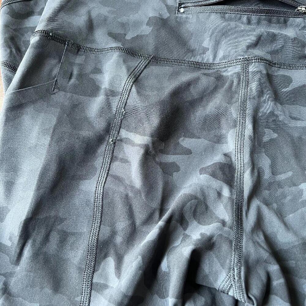 Lululemon Womens Legging Size‎ 8Pace Rival Crop in Incognito Camo Multi - Picture 6 of 9